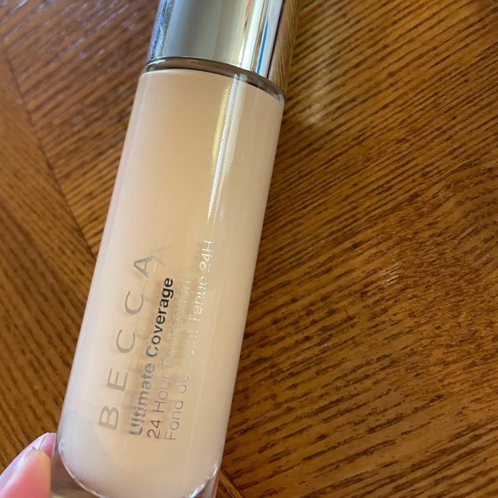 Becca cosmetics ultimate 24 hours foundation